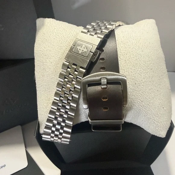 Zodiac Super Sea Wolf 53 Compression Auto Date Classic Sport Mens Watch - Picture 6 of 7